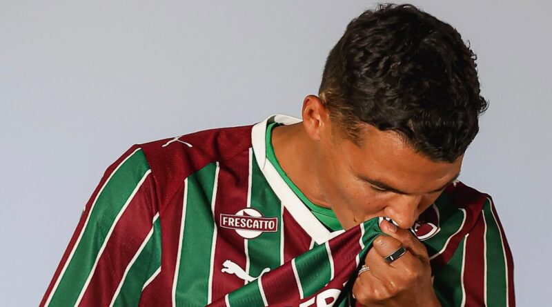 Thiago Silva volta ao Flu: Número 3 é cedido ao ídolo