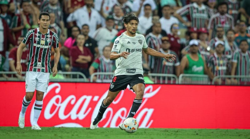 Ferrugem Quer Scarpa de Volta ao Fluminense: Torcida Divide Opiniões