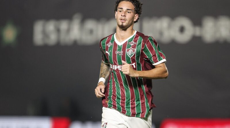 Fluminense Encaminha Saída de Agner para Emirados