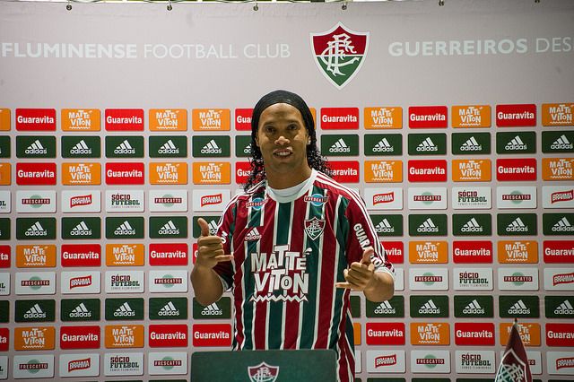 Ronaldinho Gaúcho Retorna aos Gramados na Europa: Ex-Flu Acerta com Clube Italiano