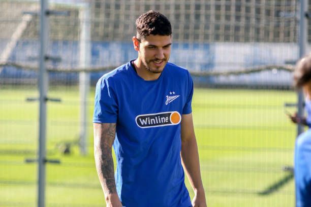 Zenit bloqueia saída de Nino; Fluminense sofre revés