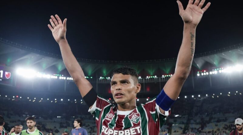 Thiago Silva Volta ao Fluminense: Ídolo Retorna Após Saída Polêmica