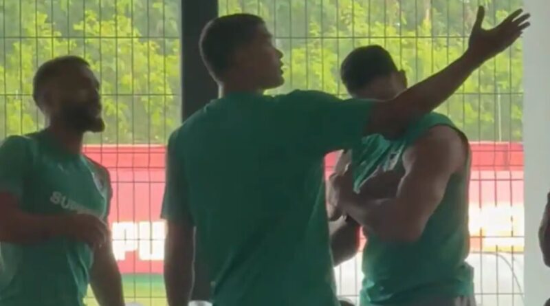 Thiago Silva se reapresenta no Flu e anima torcida tricolor