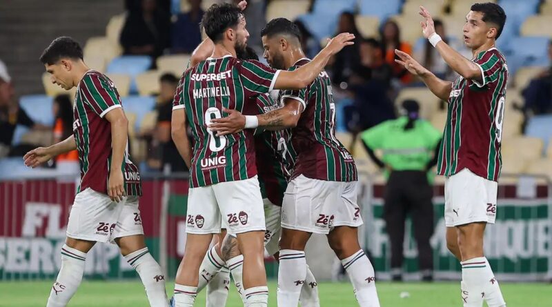 Fluminense atropela Nova Iguaçu em amistoso com show de Savarino