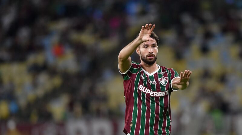Fluminense goleia e Hulk estreia com show tricolor no ataque