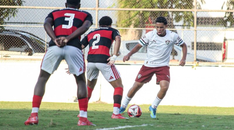 Marcos Paulo renova com Fluminense até 2028|