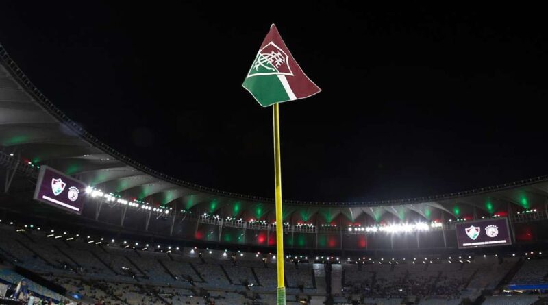 Fluminense lucra com venda de promessa para o exterior
