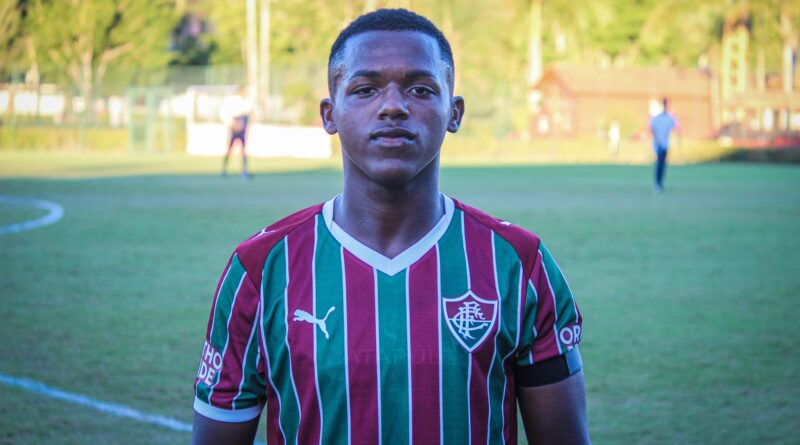 Jean Carlos: Joia do Fluminense Mira Profissional e Sonha com Copa