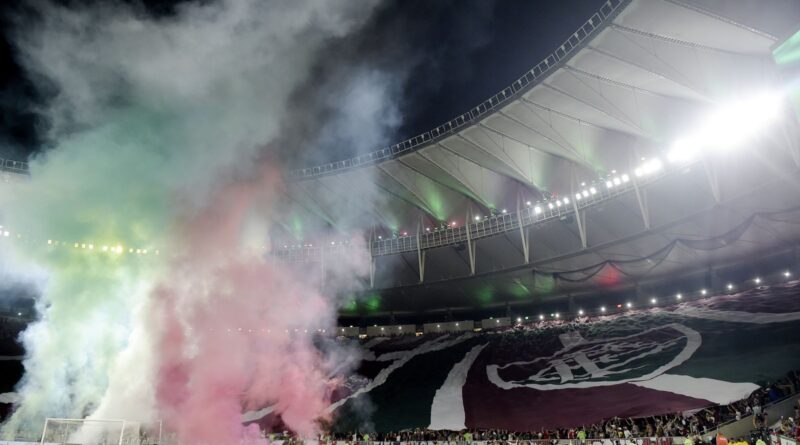 Hulk Estreia no Maracanã em Amistoso do Fluminense