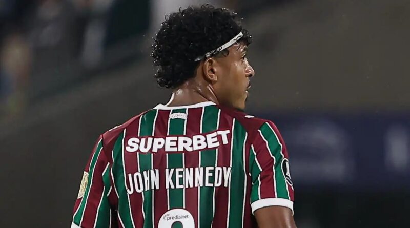 Fluminense: Zubeldía é criticado por possível injustiça com Kennedy
