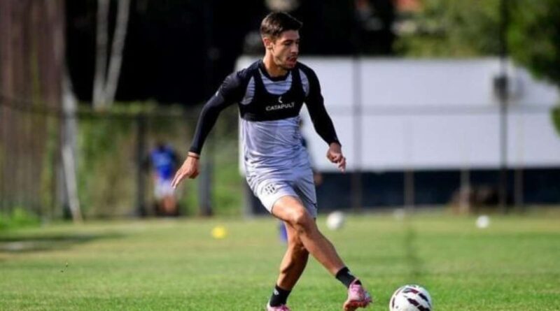 Lateral do Fluminense rescinde e retorna para reavaliação