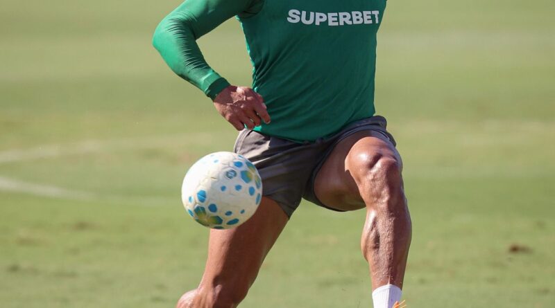 Hulk Brilha em Goleada do Fluminense em Amistoso Preparatório