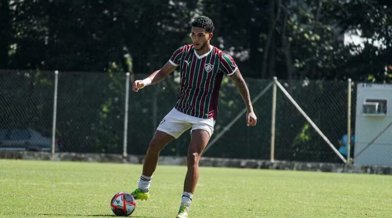 Fluminense garante joia da base até 2029 em compra definitiva