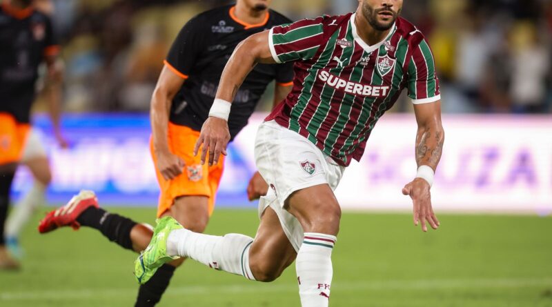 Hulk registrado e liberado para estrear no Brasileirão