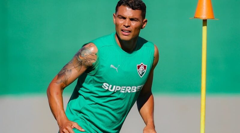 Thiago Silva chega em ritmo forte e envia recado