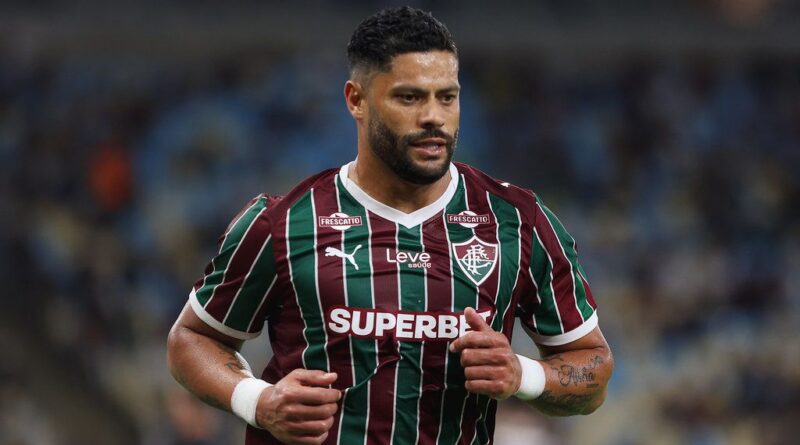 Hulk é registrado na CBF e estreia pelo Fluminense na próxima semana