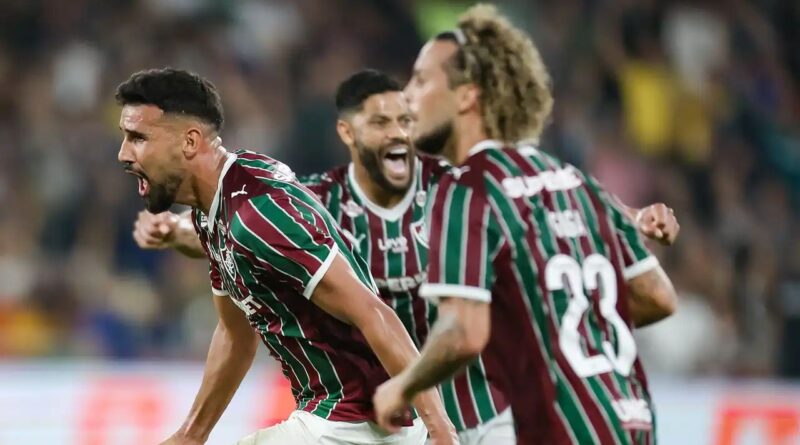 Fluminense empata com Bragantino e mantém 3º no Brasileirão