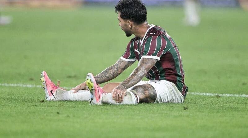 Acosta em baixa: Números expõem crise no Fluminense