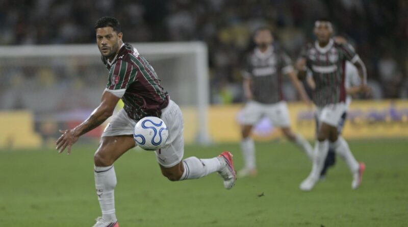 Hulk Reage a Vaias e Promete Virada no Fluminense