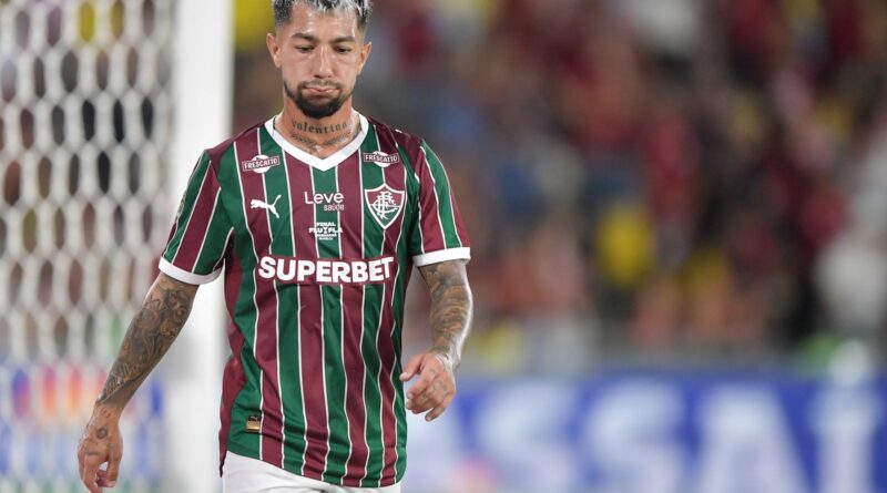 Lucho Acosta Busca Redenção Contra Botafogo em Momento Crítico