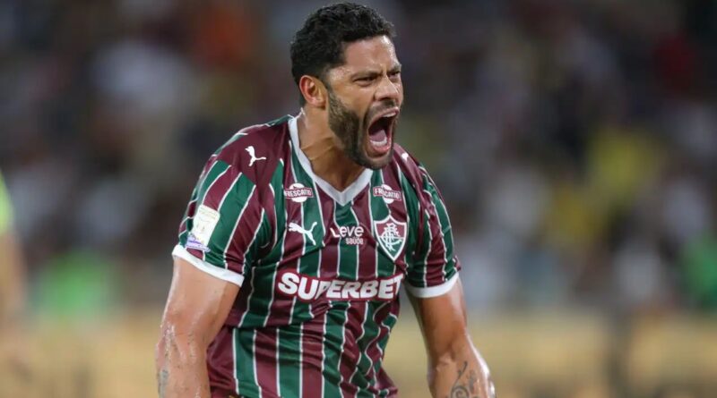 Fluminense vence de virada e se firma no G4 do Brasileirão