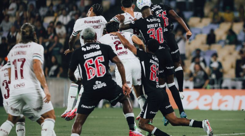 Fluminense empata com Vasco em jogo de poucas emoções
