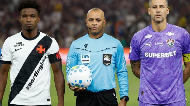 Decisão de Wilton em Fluminense x Vasco revolta torcida: "Sem critério"