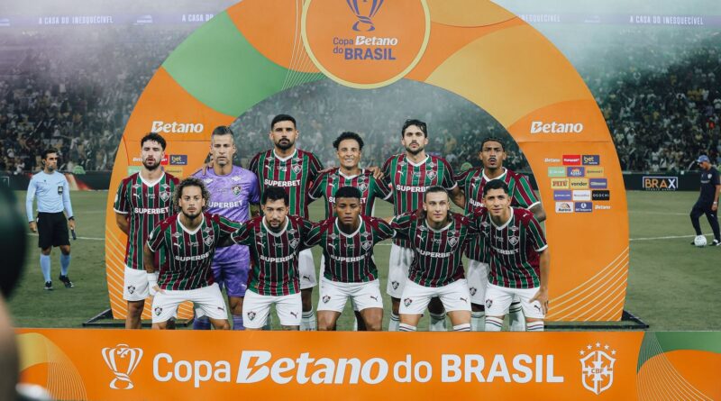 Arana e Lucho Pioram em Eliminação do Fluminense