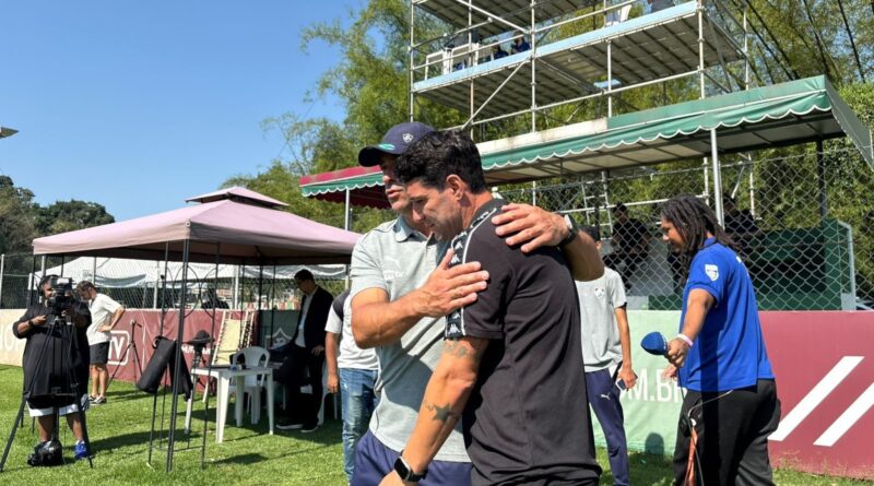 Fred vence Thiago Neves em duelo de técnicos ídolos do Fluminense