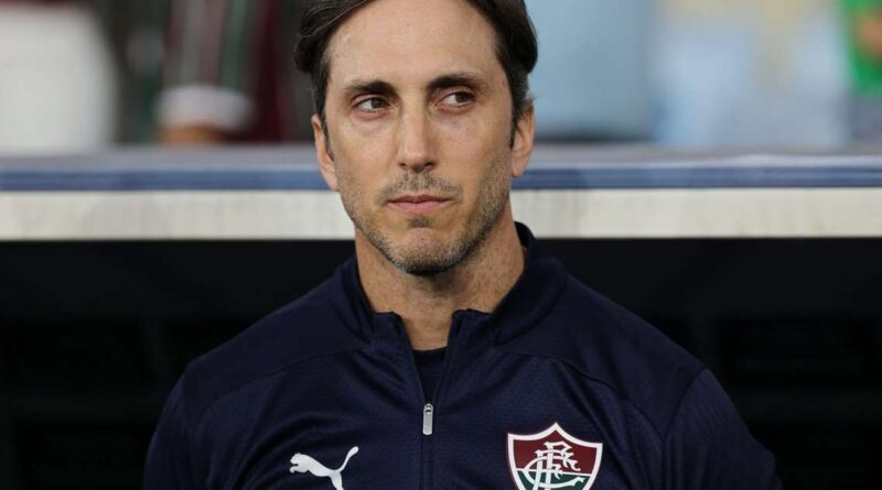 Fluminense demite Zubeldía: Marcão assume interino contra Palmeiras