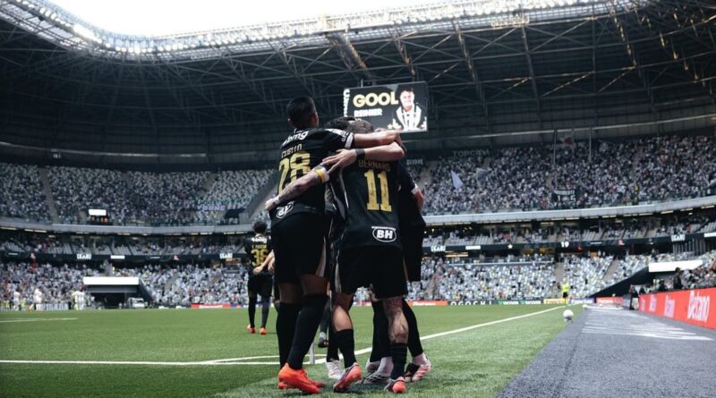 Fluminense Derrotado: Atlético-MG é Eficiente e Vence de Virada