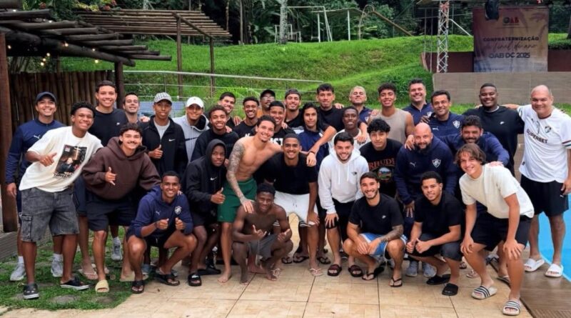Fred encara duas horas de trânsito por dia rumo a Xerém