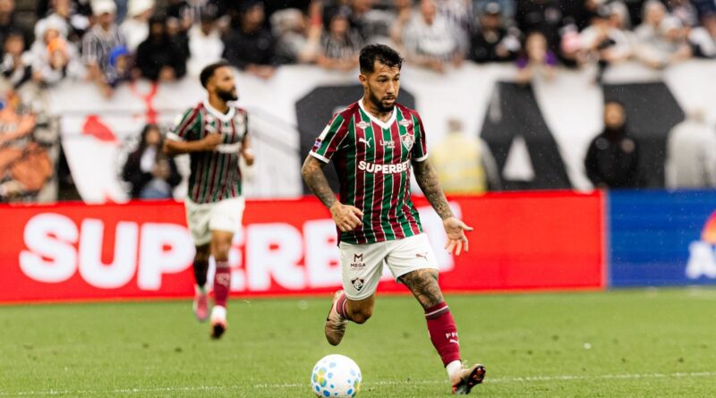 Lucho Acosta assume protagonismo e vira chave para o Fluminense