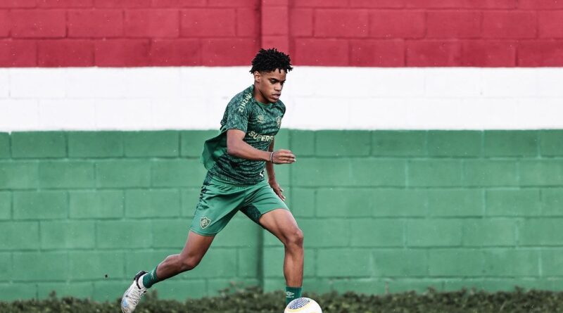 Fluminense: Matheus Reis foge da regra de estrangeiros da CBF